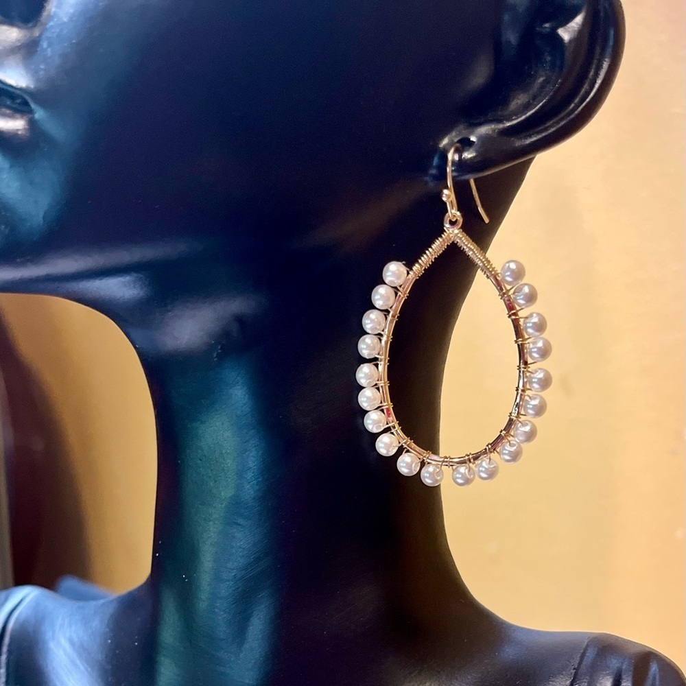 Laundry By Shelli Segal Earrings Nwt 15$